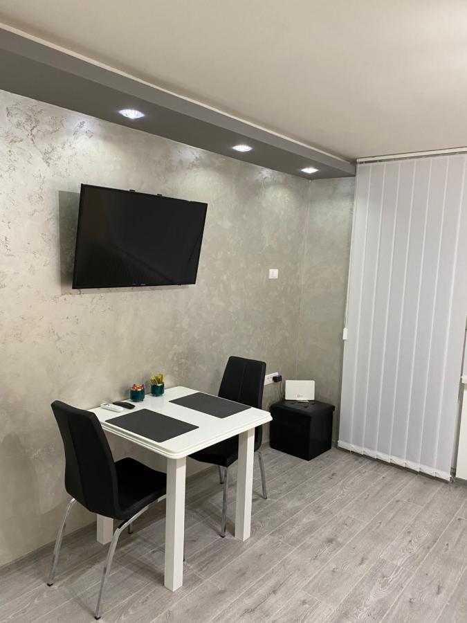 Manirosi 5 Apartment Subotica Luaran gambar